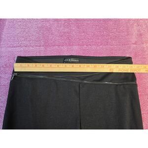 Rock and Republic Gothic /Edgy Leggings with Zipper Details